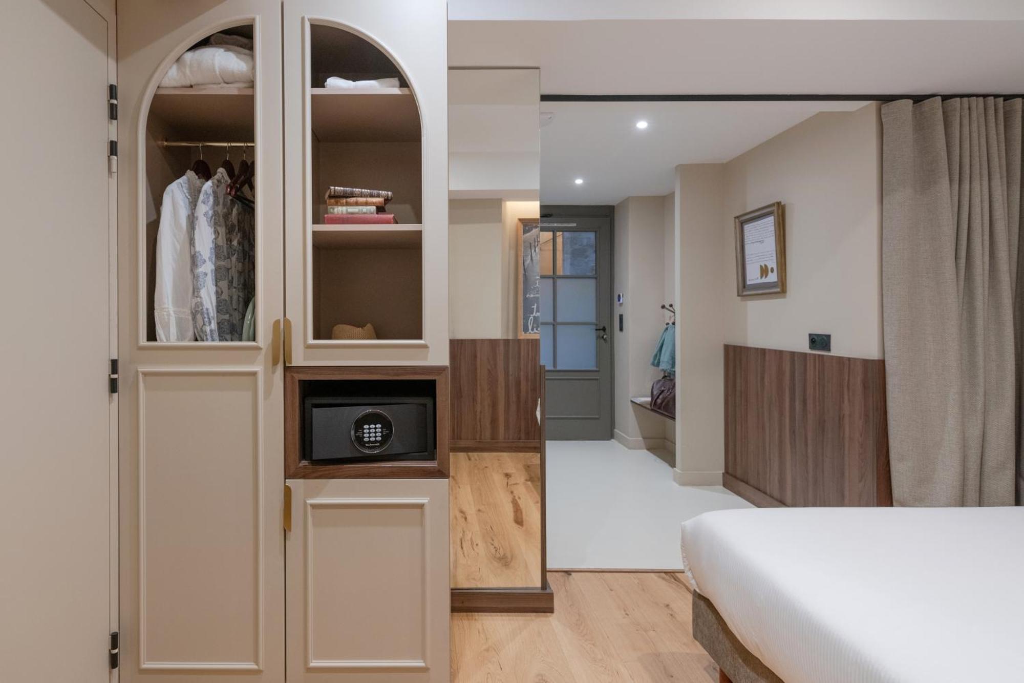 Academie Hotel Lyon Bagian luar foto